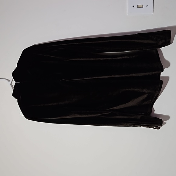 Chocolate colored velvet top - Picture 4 of 4